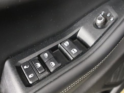 Used 2023 Jeep Grand Cherokee Altitude image 22