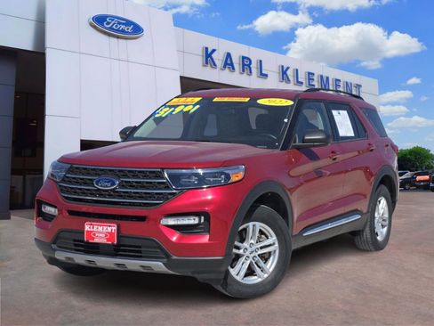 Used 2022 Ford Explorer XLT w/ Equipment Group 202A image 1