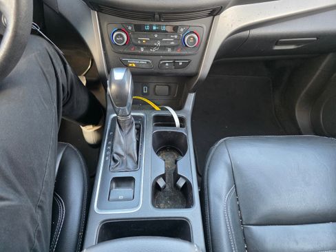 Used 2018 Ford Escape SEL image 11