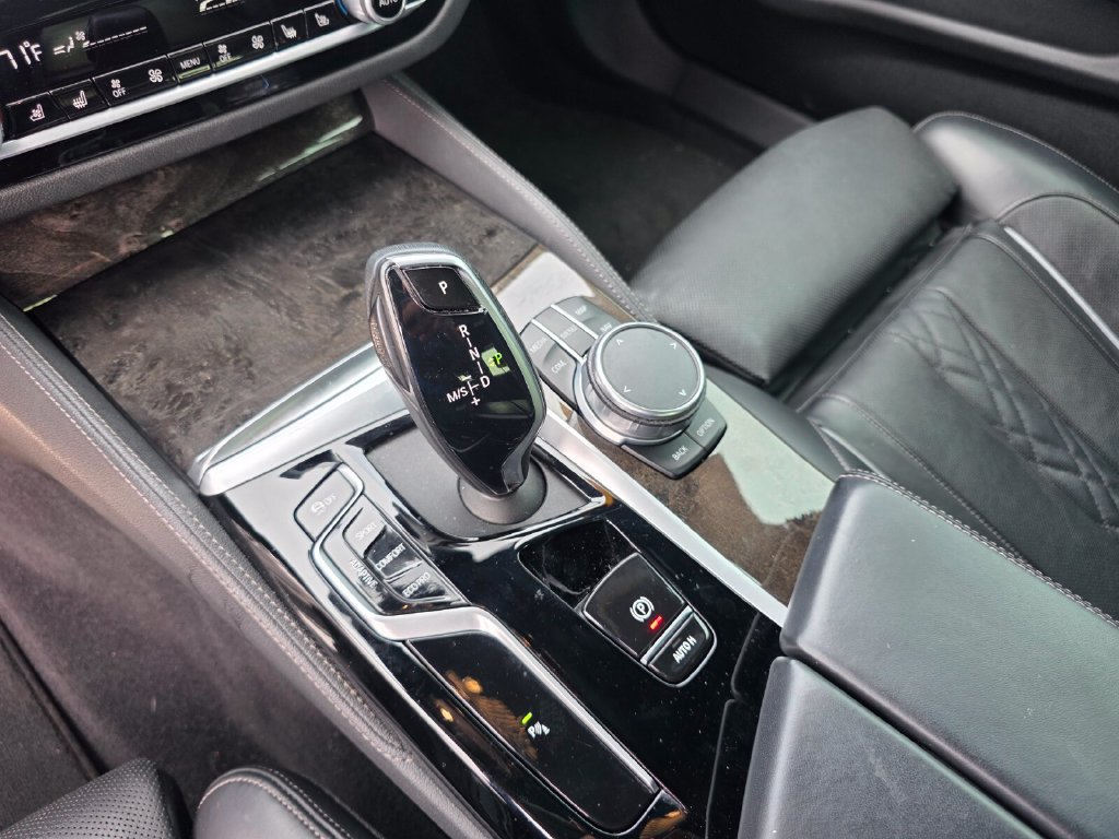 Used 2021 BMW M550i xDrive w/ Premium Package AWD/4WD image 7