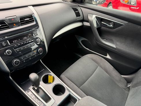 Used 2014 Nissan Altima 2.5 image 12