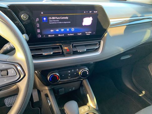 Used 2025 Chevrolet TrailBlazer LT w/ Driver Confidence Package image 18