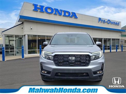 Used 2023 Honda Passport EX-L image 2