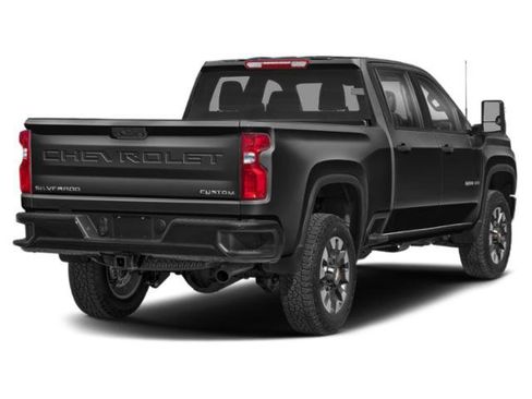 Used 2021 Chevrolet Silverado 2500 Custom w/ Custom Value Package AWD/4WD image 2