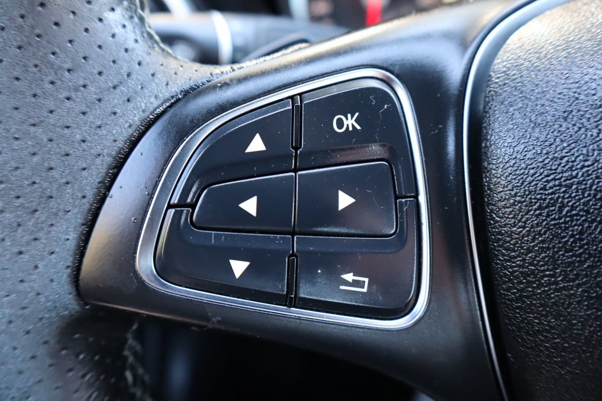 Used 2018 Mercedes-Benz CLA 250 4MATIC image 30