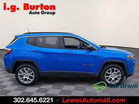Used 2022 Jeep Compass Latitude AWD/4WD image 7