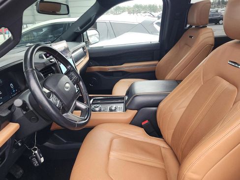 Used 2022 Ford Expedition Platinum image 10