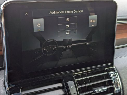 Used 2021 Lincoln Navigator L Reserve w/ Luxury Package image 16