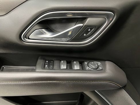 Used 2023 GMC Yukon XL AT4 AWD/4WD image 21