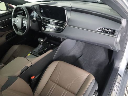 Used 2025 Lexus ES 350 Luxury image 17