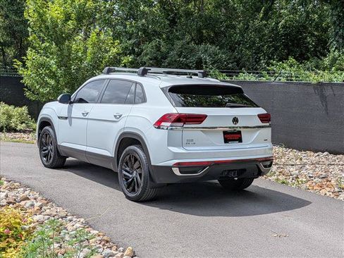Certified 2023 Volkswagen Atlas Cross Sport SE w/ Black Wheel Package AWD/4WD image 3