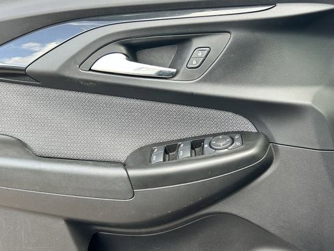 Used 2023 Chevrolet TrailBlazer LT w/ Convenience Package image 9