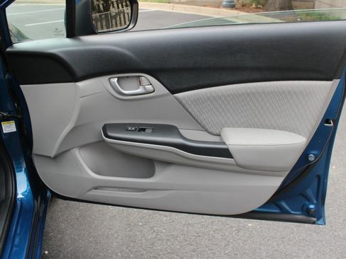 Used 2014 Honda Civic LX image 25