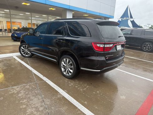 Used 2022 Dodge Durango SXT w/ Anodized Platinum Package AWD/4WD image 4