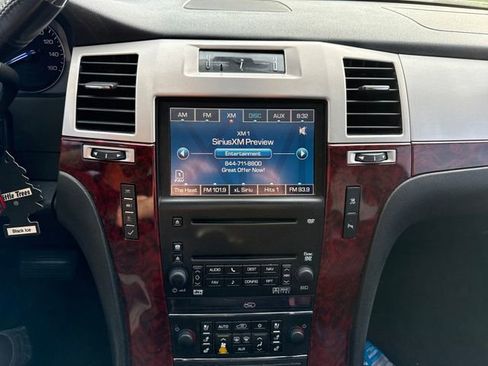 Used 2008 Cadillac Escalade ESV AWD image 28