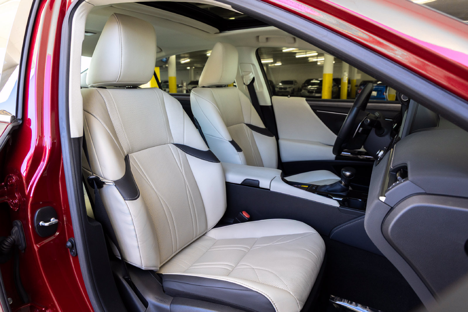 Used 2024 Lexus ES 300h w/ Technology Package FWD image 31