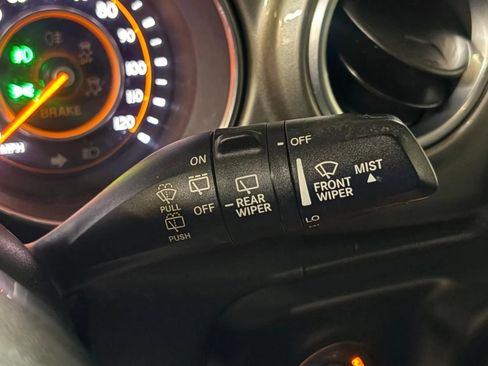 Used 2018 Jeep Wrangler Unlimited Sahara w/ Dual Top Group AWD/4WD image 32