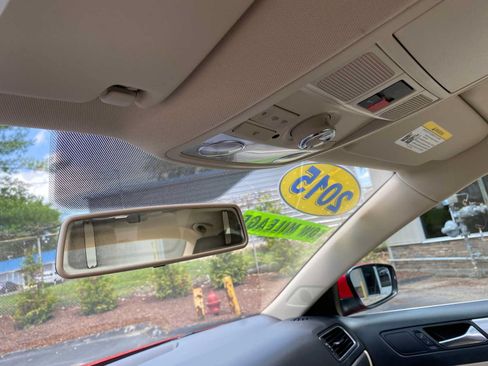 Used 2015 Volkswagen Jetta SE FWD image 21