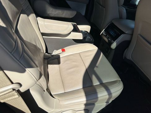 Used 2022 Lincoln Aviator Reserve w/ Equipment Group 201A image 19