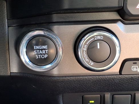 Used 2022 Toyota Tacoma TRD Sport image 17