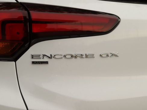 Used 2023 Buick Encore GX Preferred w/ Cold Weather Comfort Package AWD/4WD image 31