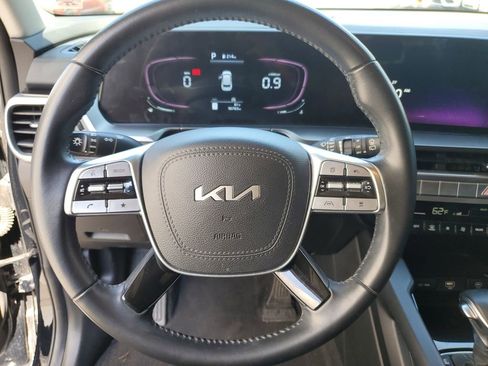 Used 2023 Kia Telluride LX image 23
