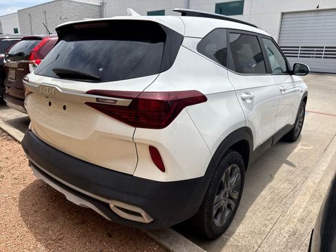 Used 2022 Kia Seltos S AWD/4WD image 8