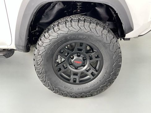 Used 2023 Toyota Tacoma TRD Off-Road AWD/4WD image 34