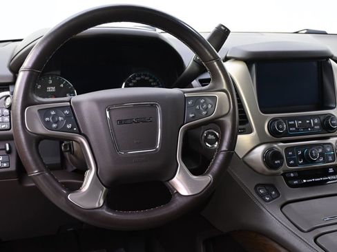 Used 2020 GMC Yukon Denali w/ Denali Ultimate Package AWD/4WD image 12