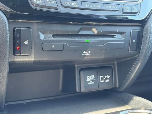 Used 2021 Honda Pilot Touring image 28