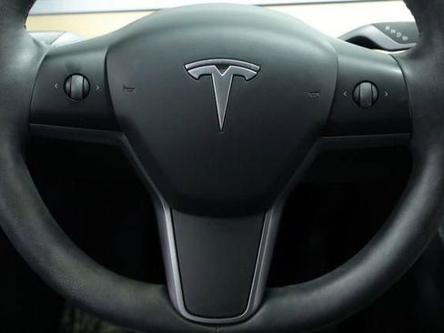 Used 2023 Tesla Model Y Long Range AWD/4WD image 16