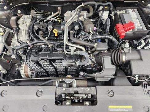 Used 2024 Nissan Altima 2.5 SV w/ SV Premium Package FWD image 32