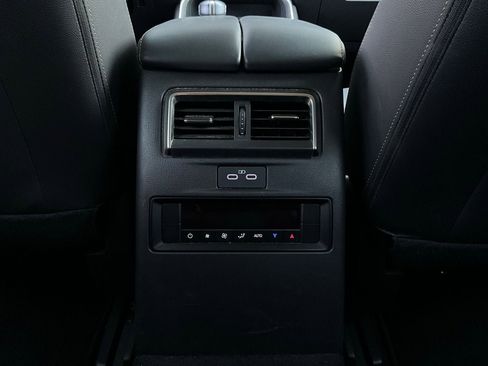 Used 2025 MAZDA CX-70 3.3 Turbo w/ Preferred Package image 12