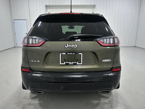 Used 2019 Jeep Cherokee Latitude Plus w/ Comfort/Convenience Group AWD/4WD image 33