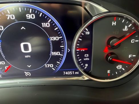 Used 2023 Chevrolet Traverse Premier AWD/4WD image 32