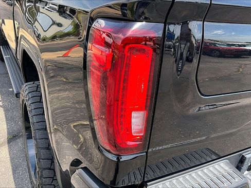 Used 2024 GMC Sierra 1500 Denali Ultimate AWD/4WD image 32
