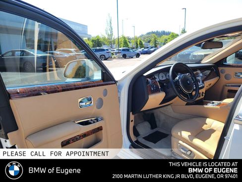 Used 2012 Rolls-Royce Ghost RWD image 22
