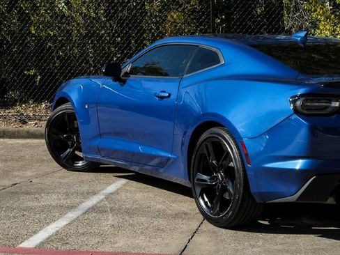 Used 2022 Chevrolet Camaro LT w/ RS Package image 12