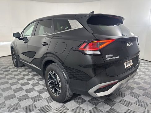 Used 2024 Kia Sportage LX image 5