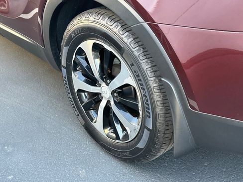 Used 2017 Kia Sorento EX image 16