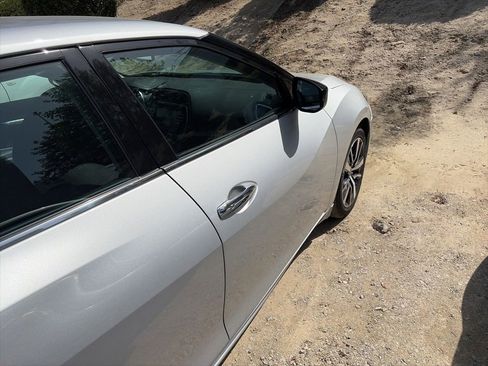 Used 2019 Nissan Maxima 3.5 S w/ Floor Mat Group FWD image 10