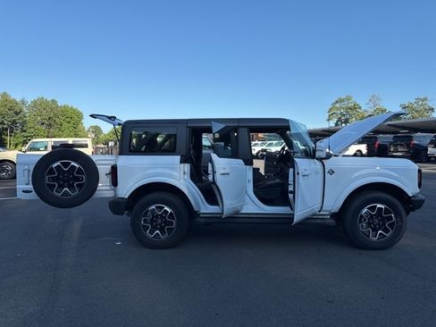 Used 2024 Ford Bronco Outer Banks image 27