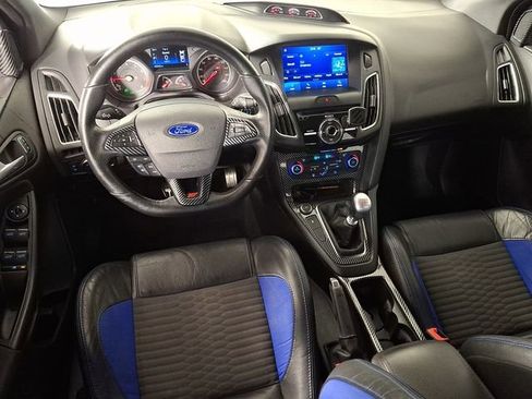 Used 2016 Ford Focus ST w/ Equipment Group 401A image 2