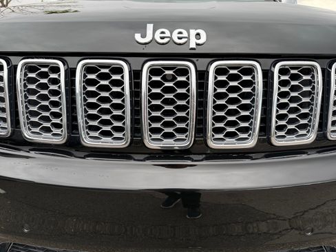 Used 2019 Jeep Grand Cherokee Summit AWD/4WD image 28