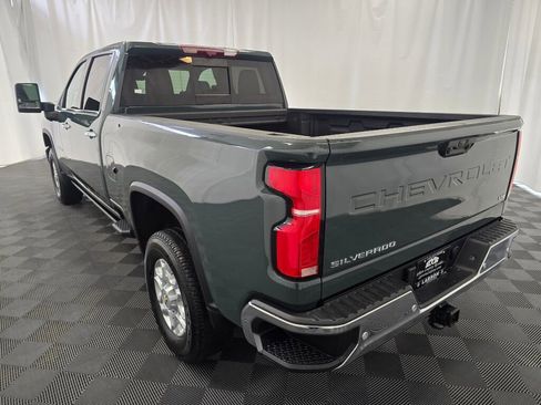 Used 2025 Chevrolet Silverado 3500 LTZ w/ LTZ Convenience Package image 5