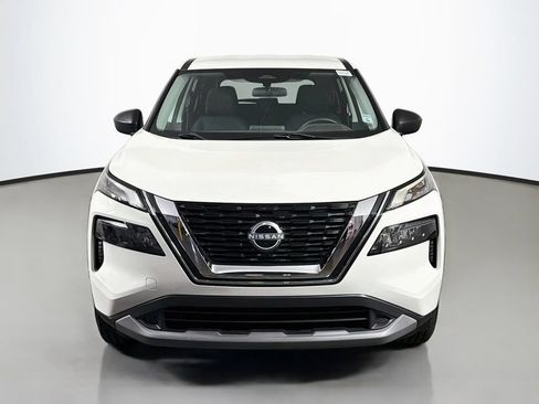 Used 2023 Nissan Rogue S AWD/4WD image 2