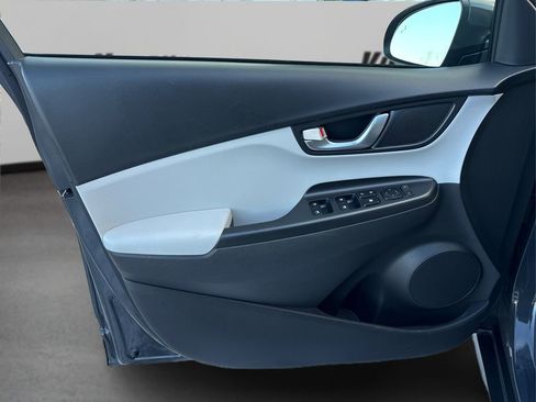 Certified 2023 Hyundai Kona SEL w/ Convenience Package image 20