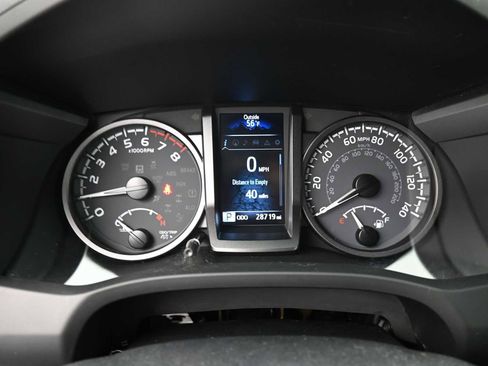 Used 2023 Toyota Tacoma TRD Off-Road image 7