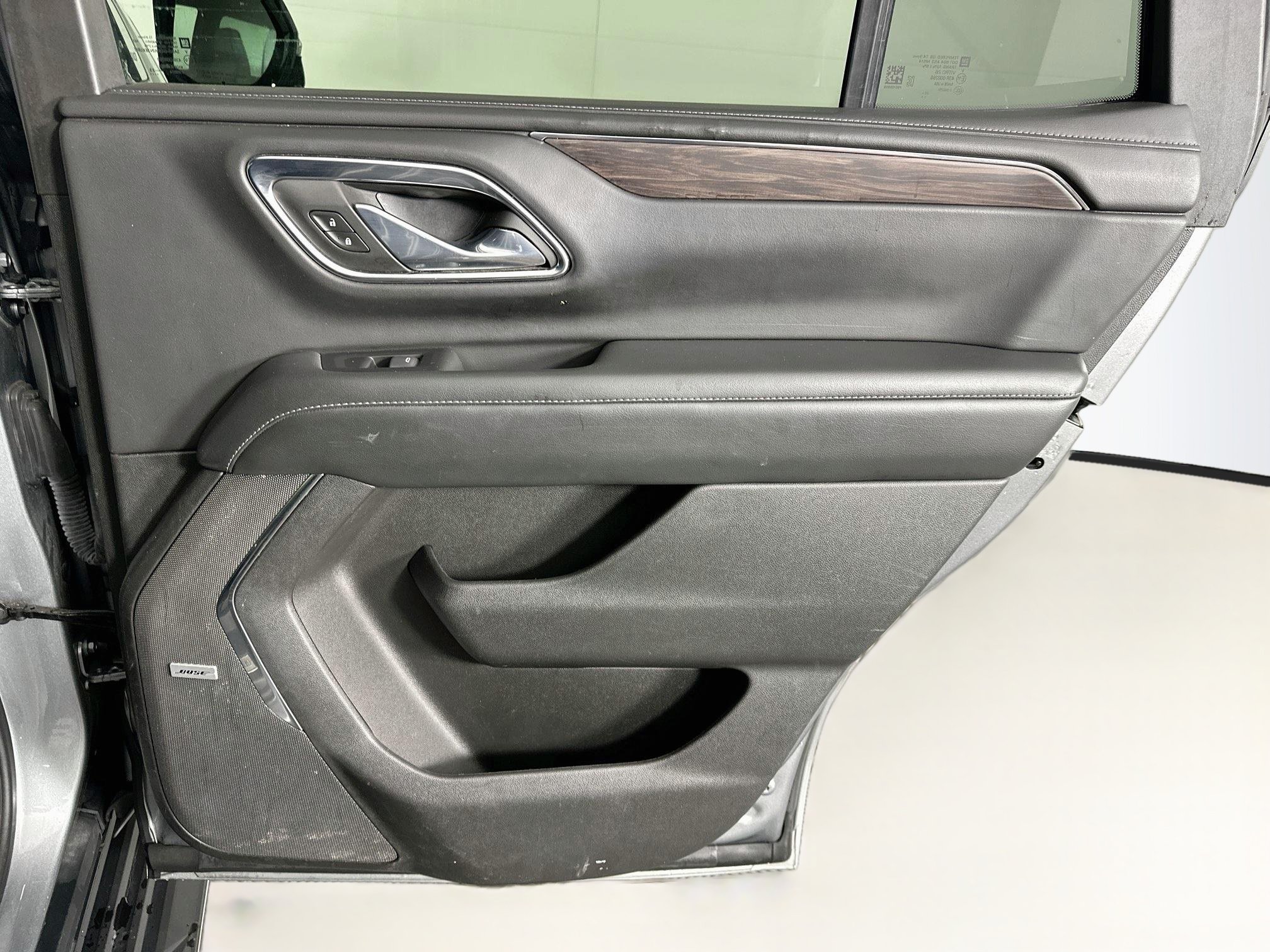 Used 2023 Chevrolet Tahoe LT w/ Luxury Package RWD image 32