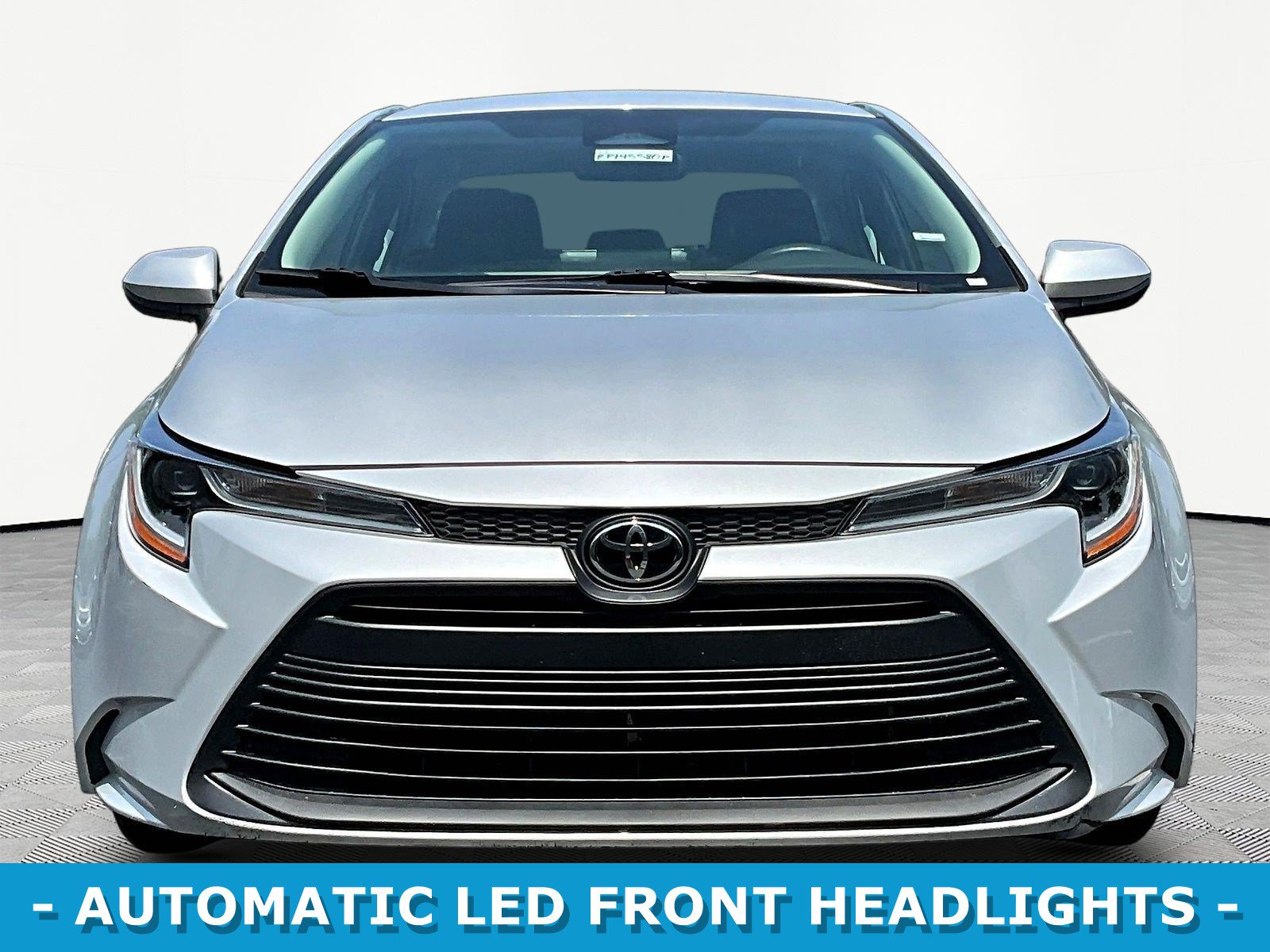 Used 2024 Toyota Corolla LE FWD image 2